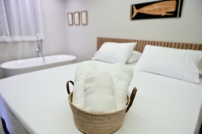 Studio Pacuíba | Bathtub, pool and an amazing breakfast