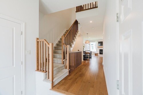 Spacious Family Home | Airport • Downtown