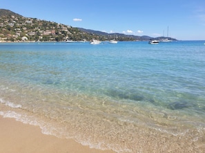 Beach - PLAGE St CLAIR APARTMENT Le Lavandou Saint Clair, for two on St. Clair Beach (Le Lavandou)