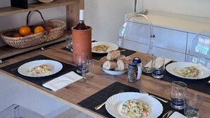 Dining - PLAGE St CLAIR APARTMENT Le Lavandou Saint Clair, for two on St. Clair Beach (Le Lavandou)