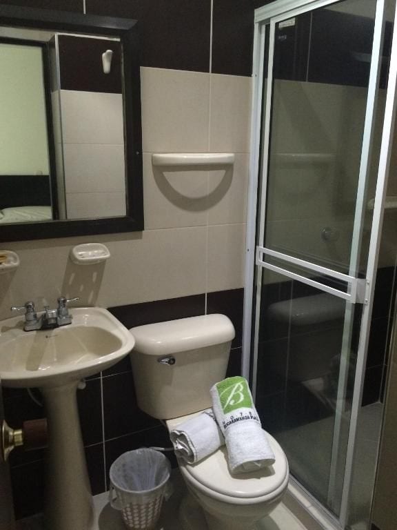 Family Room | Bathroom