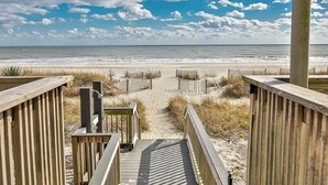 Beach - Oceanfront Paradise Getaway (Myrtle Beach)