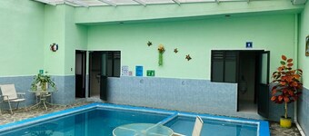 โรงแรม ทเรส ฟลอเรส