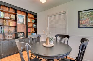 Dining - Fully Furnished 4BR Home on a Cul de Sac Near Augusta National (Augusta)