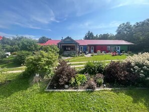 Exterior - Cuddy Cabin - Studio Apartment (Rocky Harbour)