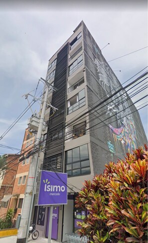Exterior - Jacuzzi apt near comuna 13 and laureles fast wifi, air conditioning (Medellín)