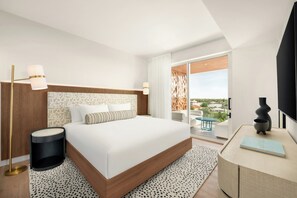 Room - Cayman Adventures, Waterfront Walks & Rooftop Escapes (George Town)