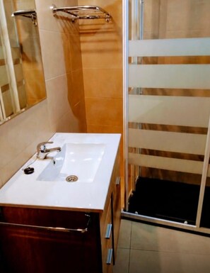 Unclassified image, 3 of 11, button - Vrbo Property (Sevilla)