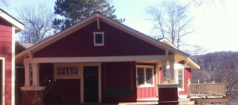 Charming river house in historic Marine on Saint Croix- 2 bedrooms, 3 bathrooms