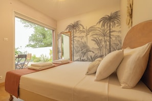 Iron/ironing board, WiFi, bed sheets - BALIBOHOME, A COZY RETREAT, AIR CONDITIONING, SWIMMING POOL, POOL HOUSE (Caissargues)