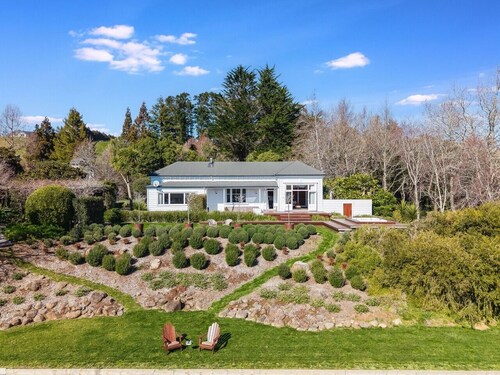 Private Country Estate | 2 Homes | Hot Tub & Creek