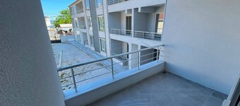RAİF ARDA APART