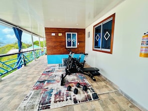 Unclassified image, 3 of 25, button - Full moon view lodge (Providencia, Punta Rocosa)