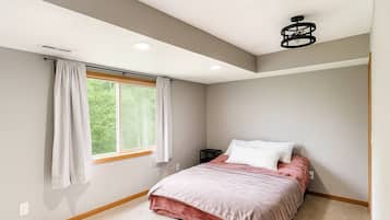 Escritorio, wifi, ropa de cama