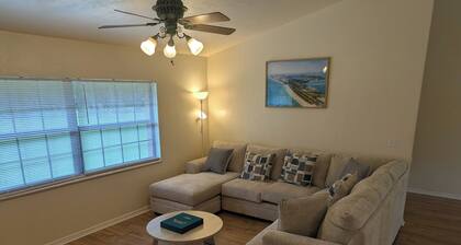 Gator Game Weekend Special! Country home sleeps 6