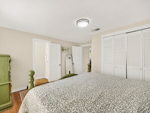 Iron/ironing board, WiFi, bed sheets - One More Cast Coastal House with Fenced Yard and Screened Porch near the Ocean (Fulton)