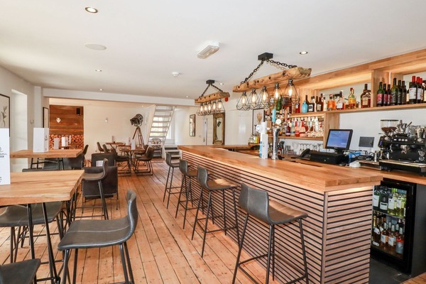 Bar (in der Unterkunft)
