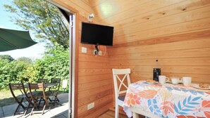 Unclassified image, 2 of 7, button - DINGER TOR, pet friendly, character holiday cottage in Tavistock (Tavistock)
