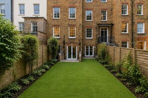 Exterior - Stylish Two-Bedroom Notting Hill Garden Flat - heart of London's chicest area. (London)