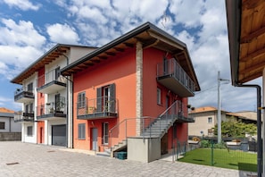Unclassified image, 2 of 18, button - Vrbo Property (Veniano)