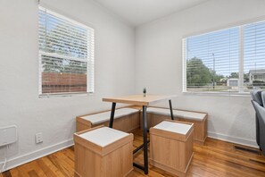 Dining - Downtown 2 bedroom ranch home with hot tub, AC and all the amenities! (Colorado Springs)