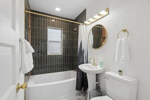 Bathroom - Downtown 2 bedroom ranch home with hot tub, AC and all the amenities! (Colorado Springs)