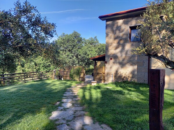 Property grounds - Vrbo Property (Amarante)