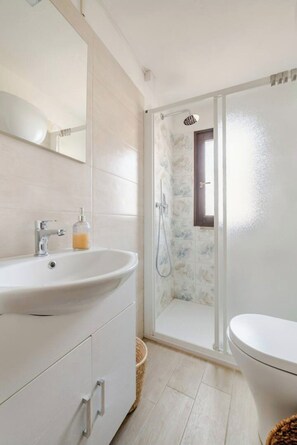 Bathroom - Gabri's Home, a peaceful retreat in the heart of Spello, just a short walk from Via Giulia (Spello)