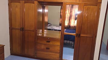Deluxe Apartment, Balcony | Iron/ironing board, WiFi (free)