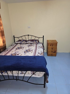 Deluxe Apartment, Balcony | Iron/ironing board, WiFi (free) - Sunny Homestay in Nasinu (Nasinu)