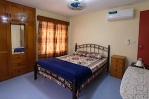Deluxe Apartment, Balcony | Iron/ironing board, WiFi (free) - Sunny Homestay in Nasinu (Nasinu)