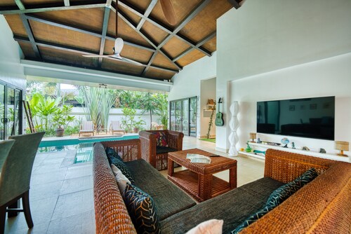 Villa Costa Nido - your 4br private pool courtyard in El Nido