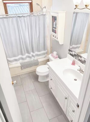 Shower, hair dryer, towels, toilet paper - Angler’s Basecamp | Last Mountain Cabin w/ Ample Boat & Trailer Parking (Dilke)