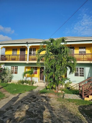 Unclassified image, 2 of 6, button - Perfect 1-bedroom apartment with AC in welcoming Fitches Creek (Osbourn)
