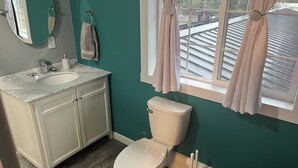 Dusche, Handtücher, Seife, Toilettenpapier