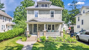 Exterior - NEW! Prelaunch Pricing Close to Track and Downtown (Saratoga Springs)