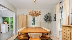 Dining - NEW! Prelaunch Pricing Close to Track and Downtown (Saratoga Springs)