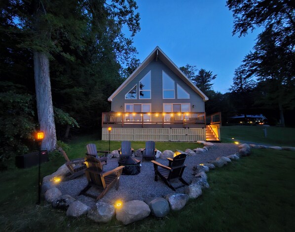 Terrace/patio - New Lakefront Cabin Beach Firepit Private Dock AC (Caroga Lake)