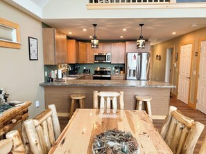 Dining - New Lakefront Cabin Beach Firepit Private Dock AC (Caroga Lake)