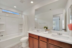 Bathroom - Sweet 2BR Suite｜FiberWiFi｜Near Strip｜TV in all Rms (Las Vegas)