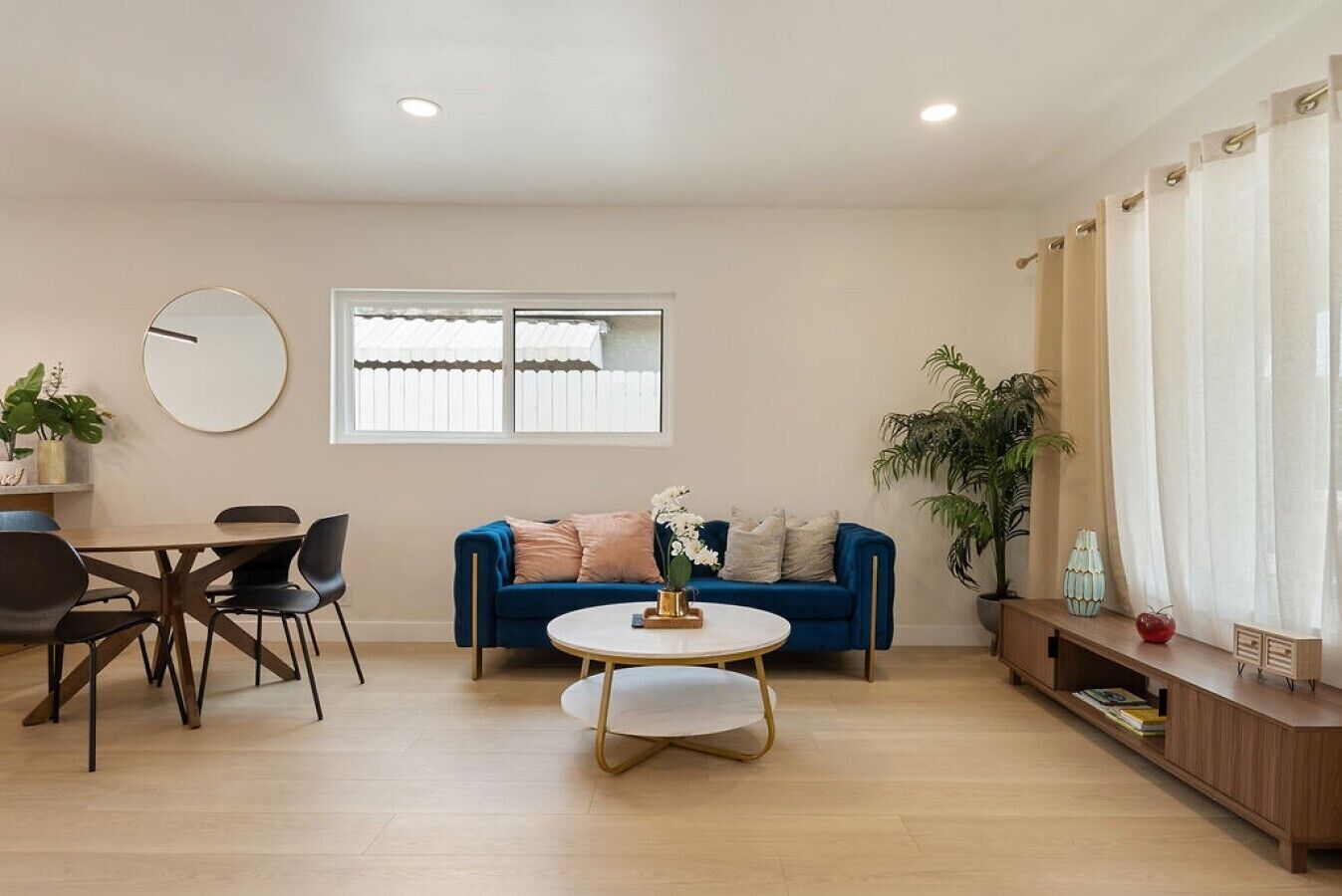 Sun Chaser | Pool | Spacious Home | Parking - Rosemead, CA