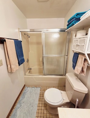 Unclassified image, 4 of 21, button - Cozy 1-bedroom apartment in peaceful Boscobel with AC (Boscobel)