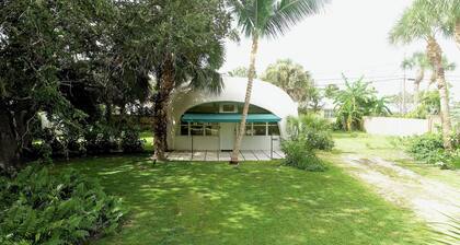 Historic 1954 Bubble House in Hobe Sound - 1 Mile from the Beach