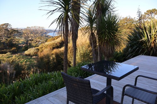 Rural Escape — Waikato River & Valley Views