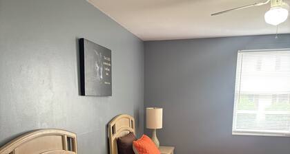 Condo 2-bedroom Mins from Jax beach
