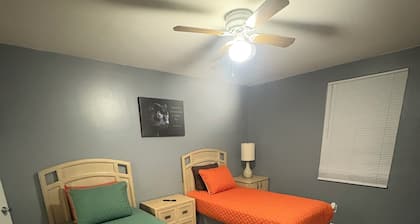 Condo 2-bedroom Mins from Jax beach