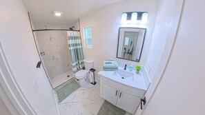 Unclassified image, 3 of 22, button - Bright & Modern Stay - Mins to Downtown & Beaches (San Diego)