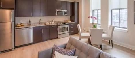 Superior Apartment, City View | Living area