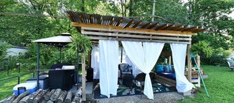 Downtown Whitestown, King Bed + Large Backyard