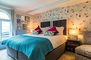 Room - The Hand and Spear (Weybridge)